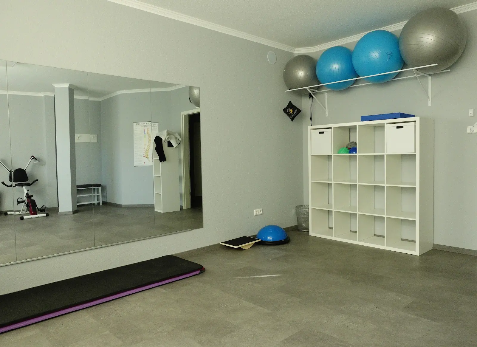 Trainingsraum der Physiotherapie Andreas Hermann.